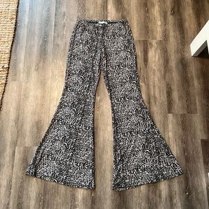Chatoyant Cheetah Flare Pants (Size L)